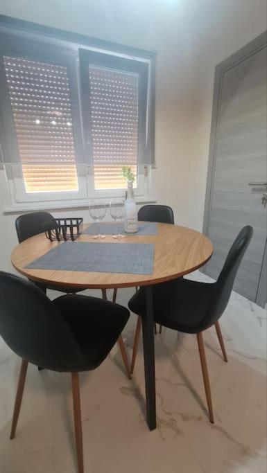 Mias Luxury Apartment 里耶卡 外观 照片