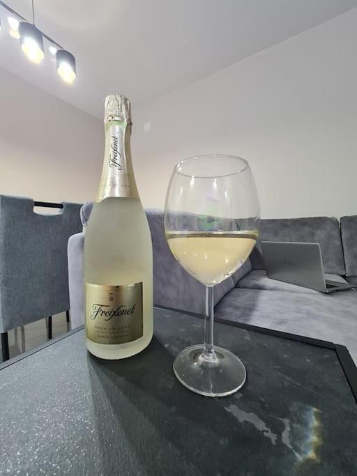 Mias Luxury Apartment 里耶卡 外观 照片