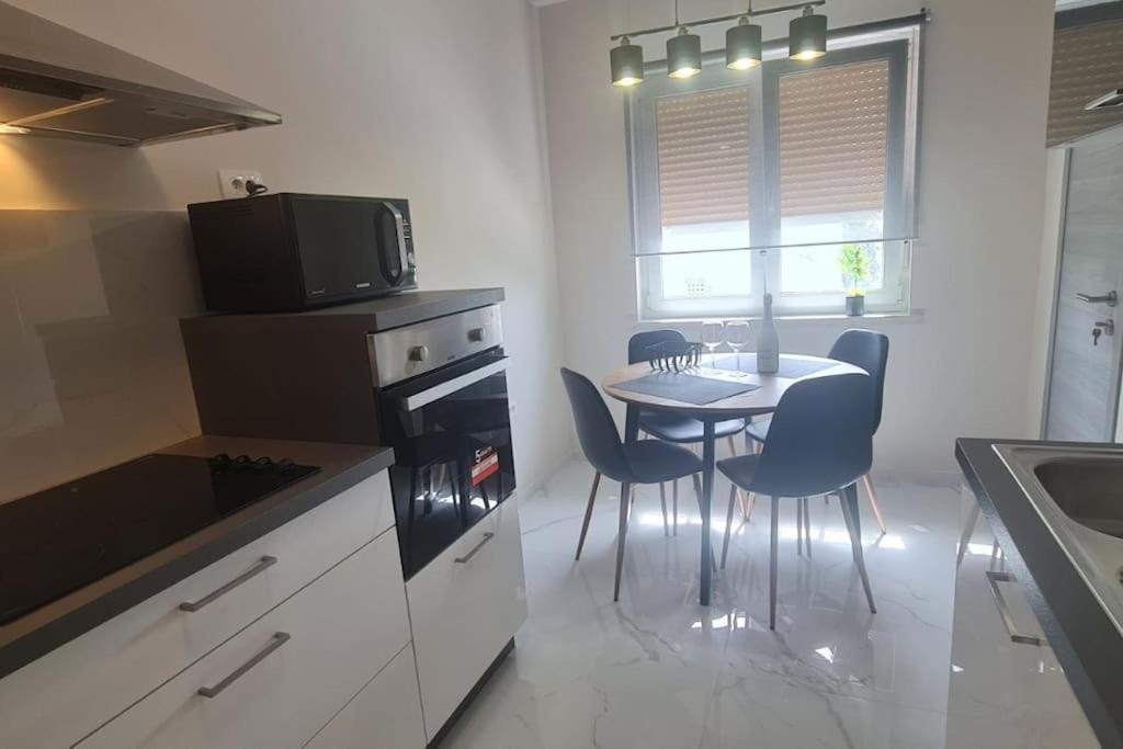 Mias Luxury Apartment 里耶卡 外观 照片